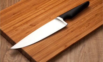 How Much Should A Kitchen Knife Weigh?