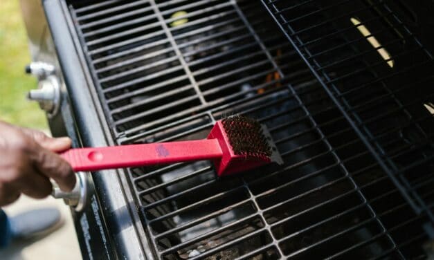How to Clean Gas Grill Grates And Make Them Shine Again