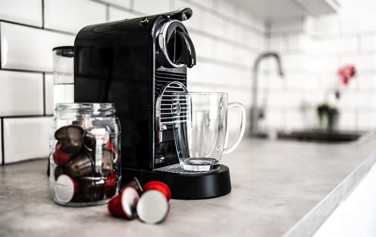 How to Clean a Coffee Maker (Inside and Out)