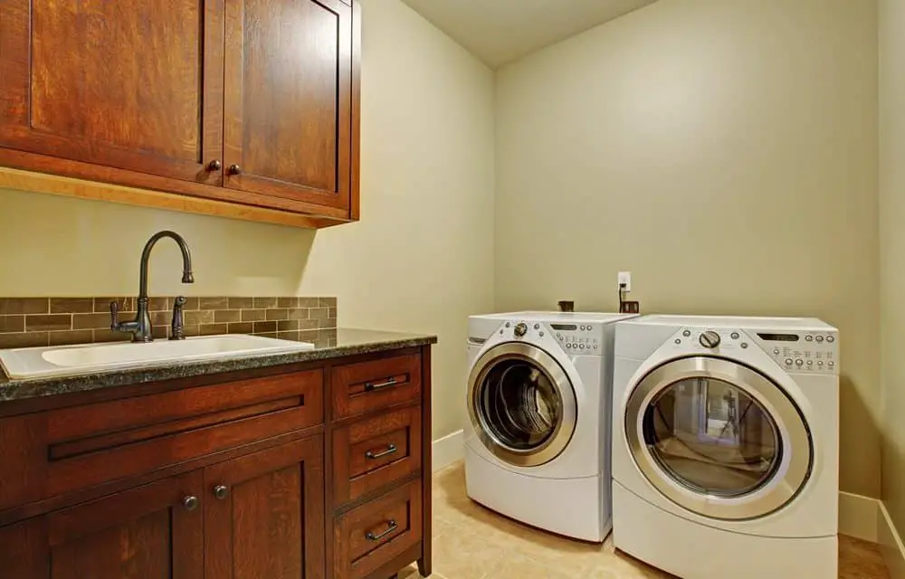 Should Laundry Room Cabinets Match The Kitchen Cabinets?