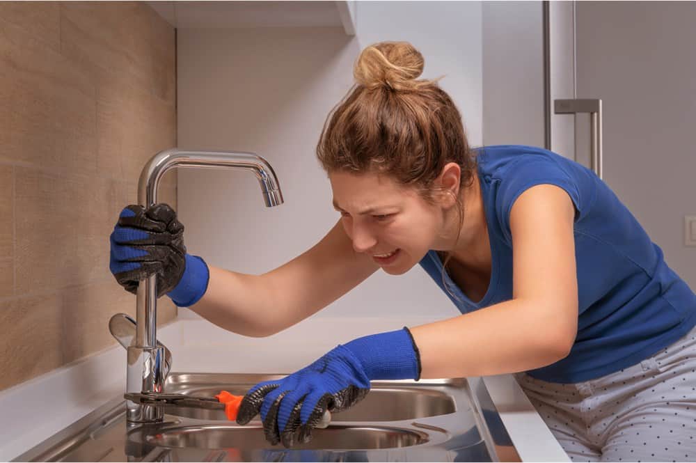Step-By-Step Guide To Replacing Your Kitchen Faucet